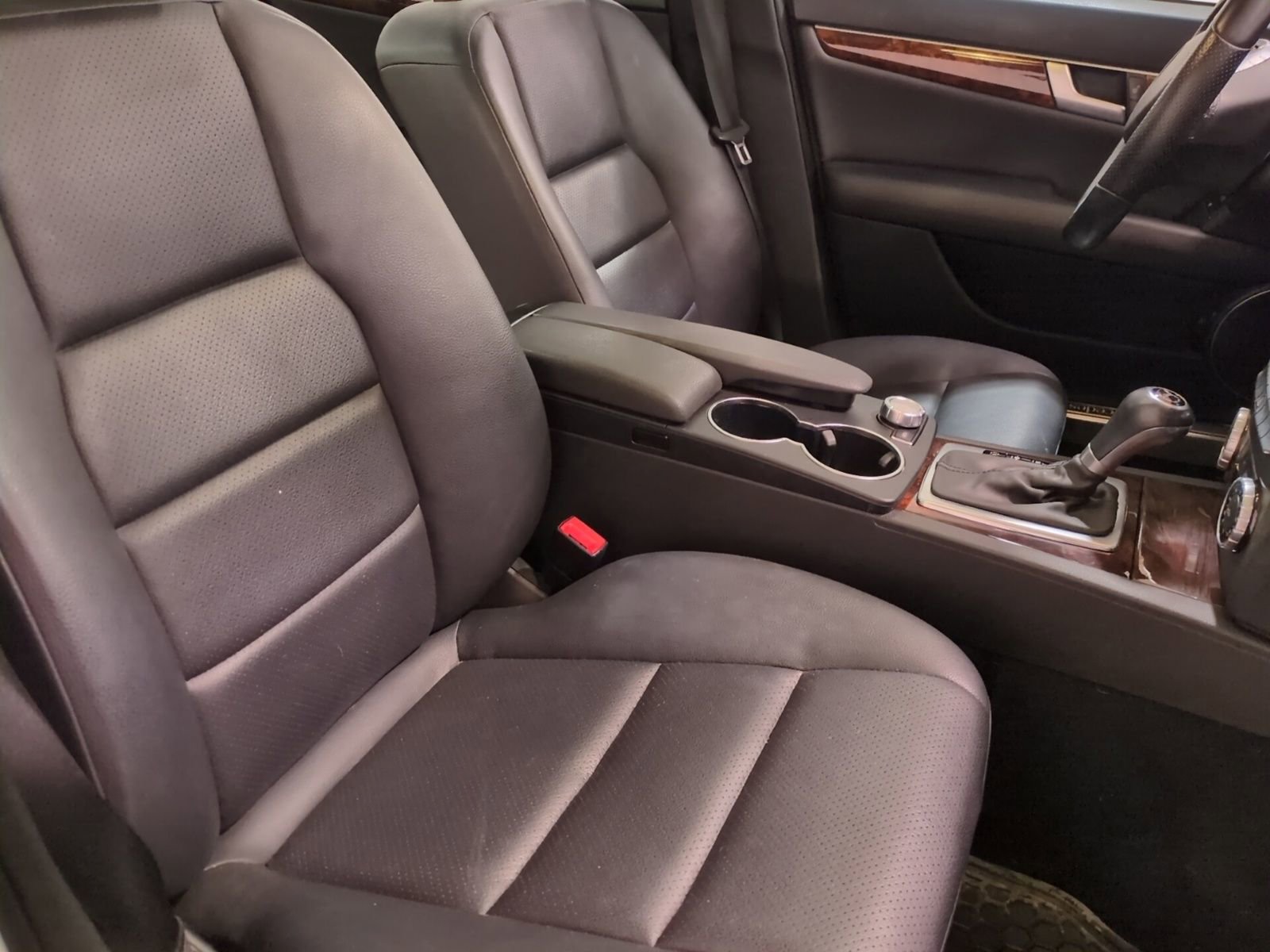 Used 2014 Mercedes-Benz C 300 4MATIC Sedan image 10