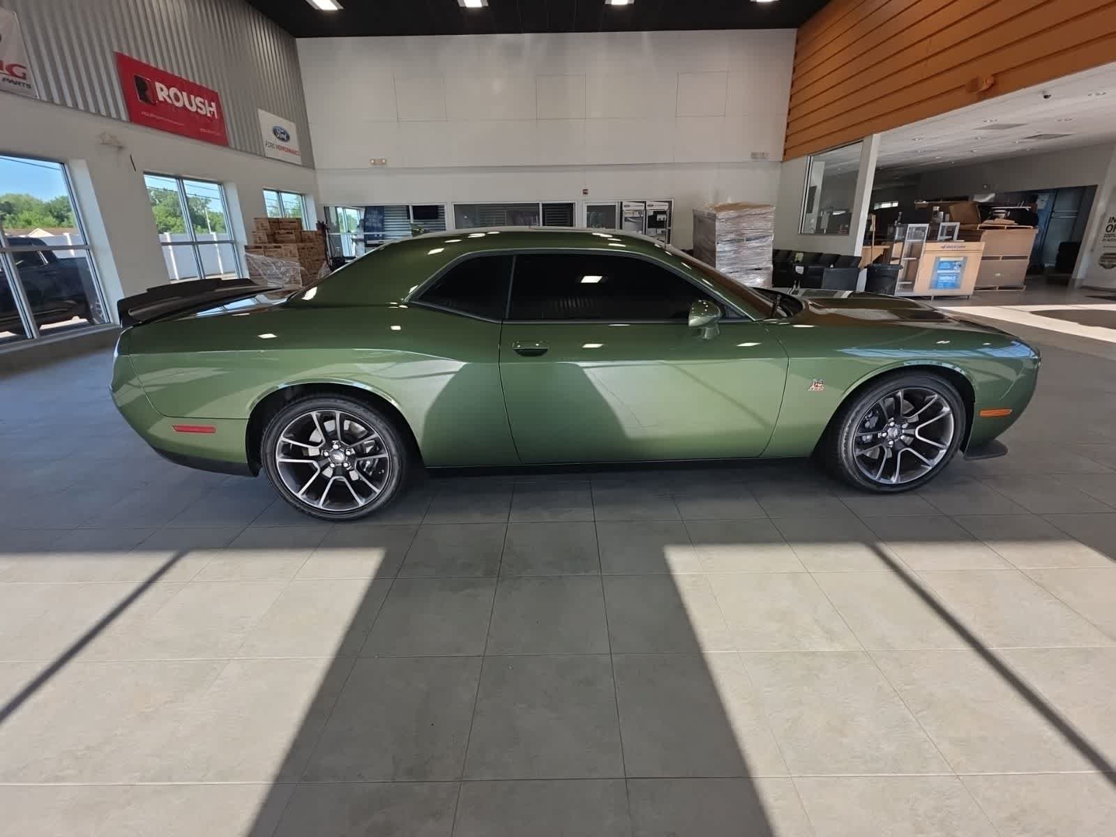 Used 2021 Dodge Challenger R/T Scat Pack RWD image 7