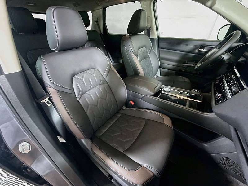 New 2026 Nissan Pathfinder Platinum w/ Accent Package AWD/4WD image 30