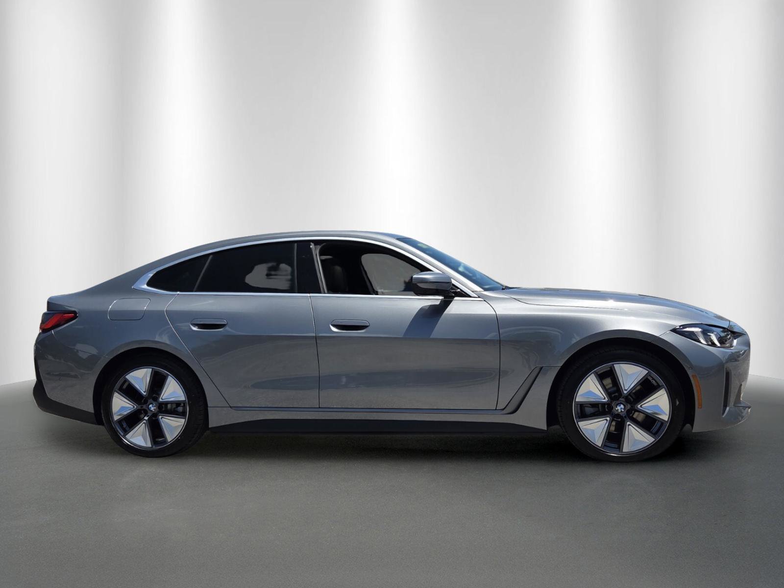 New 2026 BMW i4 eDrive40 w/ Premium Package RWD image 8