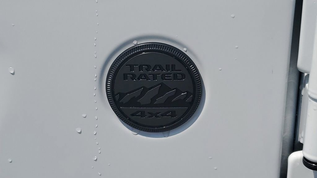 New 2025 Jeep Wrangler Sahara image 9