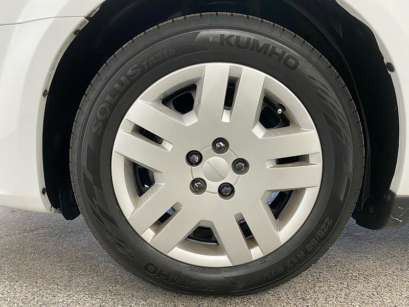 Used 2014 Dodge Avenger SE FWD image 22