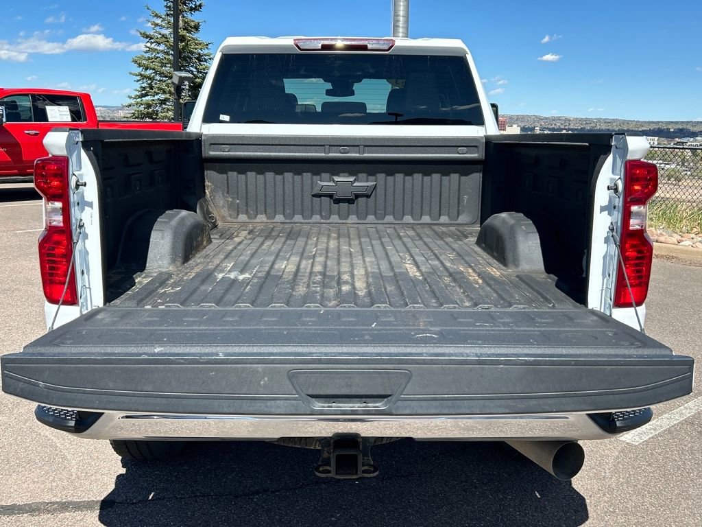 Used 2024 Chevrolet Silverado 2500 LT image 5