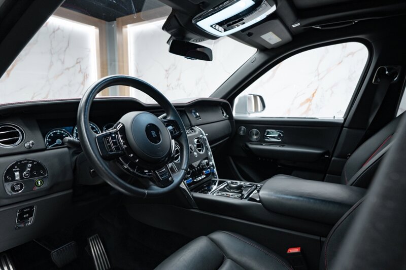 Used 2020 Rolls-Royce Cullinan AWD/4WD image 15