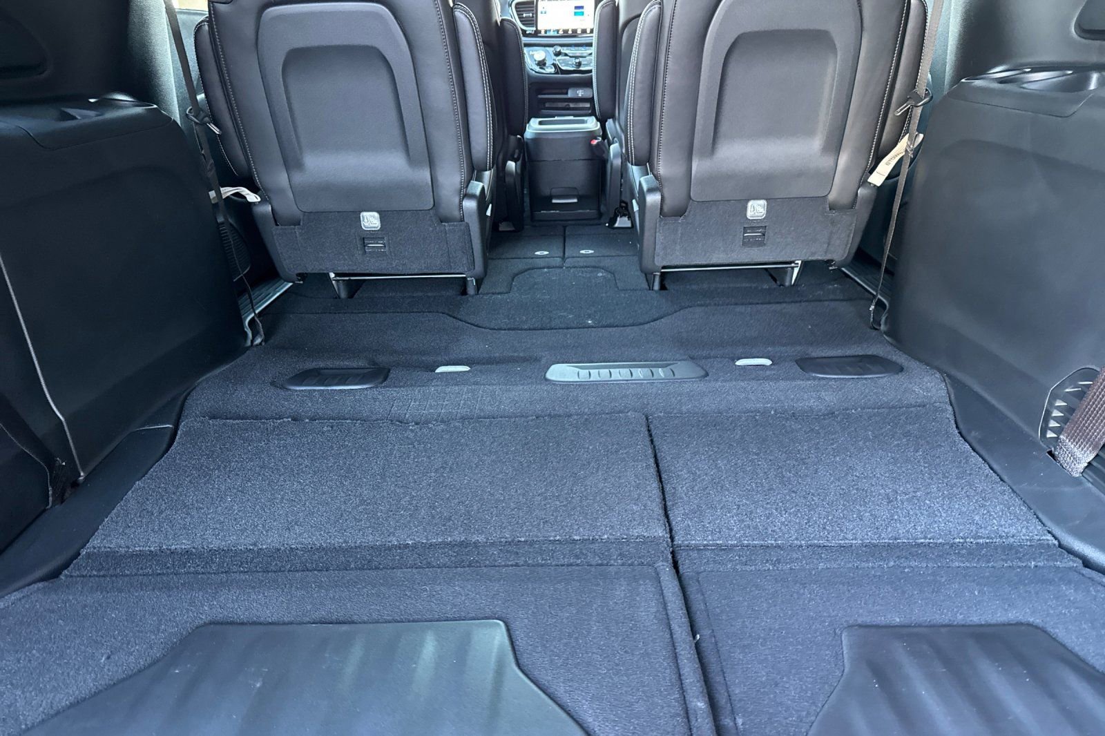 New 2026 Chrysler Pacifica Select w/ S Appearance Package image 15