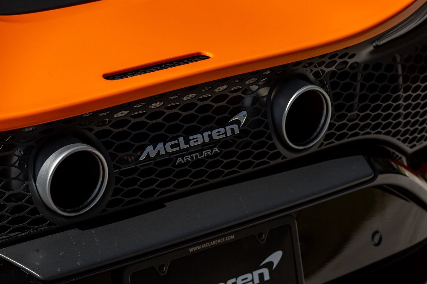 Used 2024 McLaren Artura RWD image 49