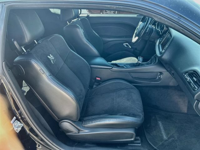 Used 2016 Dodge Challenger R/T Scat Pack RWD image 37