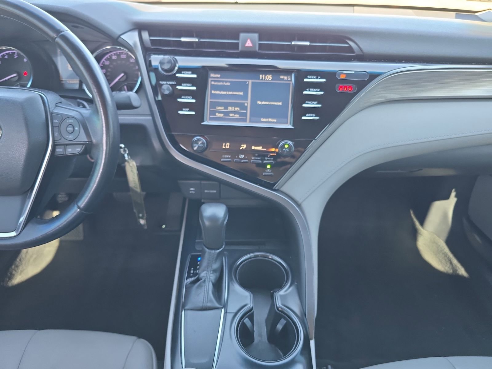 Used 2019 Toyota Camry SE image 11