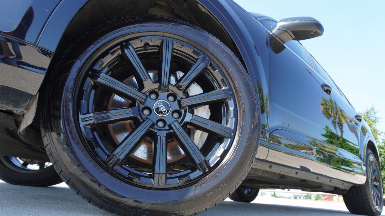 Used 2018 Audi Q7 3.0T Prestige w/ Prestige Package AWD/4WD image 11