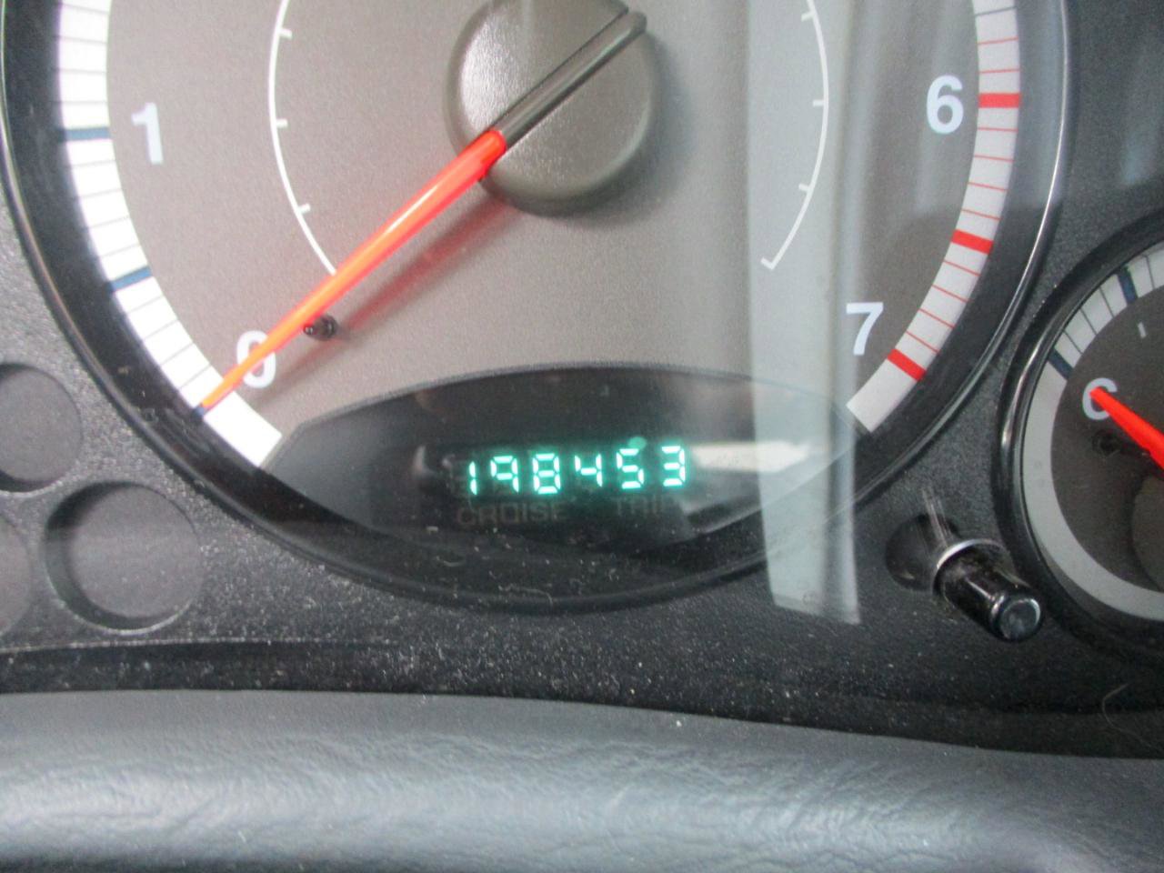 Used 2007 Jeep Liberty Sport image 14