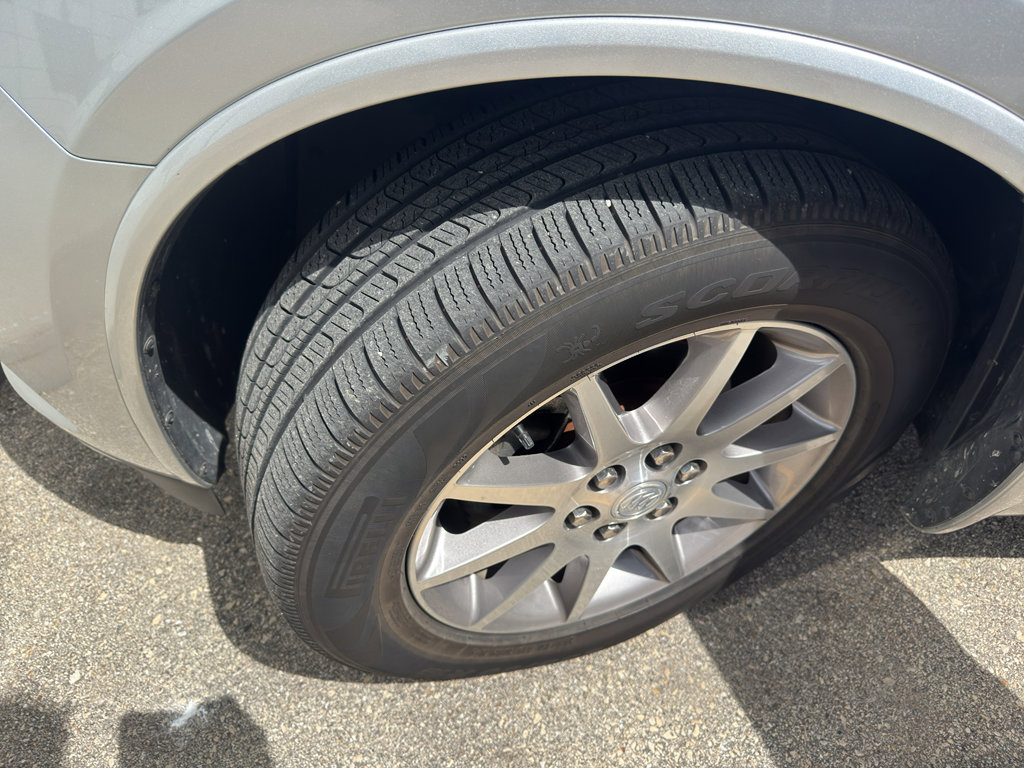 Used 2015 Buick Enclave Leather AWD/4WD image 3