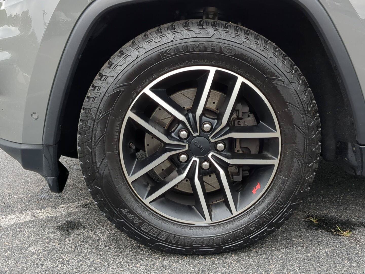 Used 2021 Jeep Grand Cherokee Trailhawk w/ Trailhawk Luxury Group AWD/4WD image 9