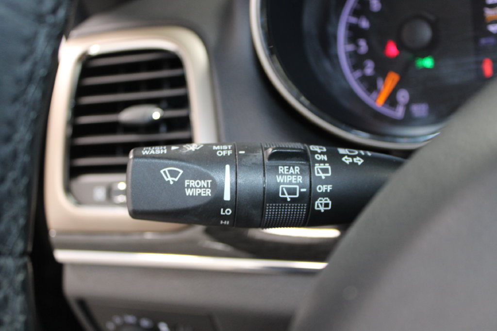Used 2017 Jeep Grand Cherokee Limited 75th Anniversary AWD/4WD image 35