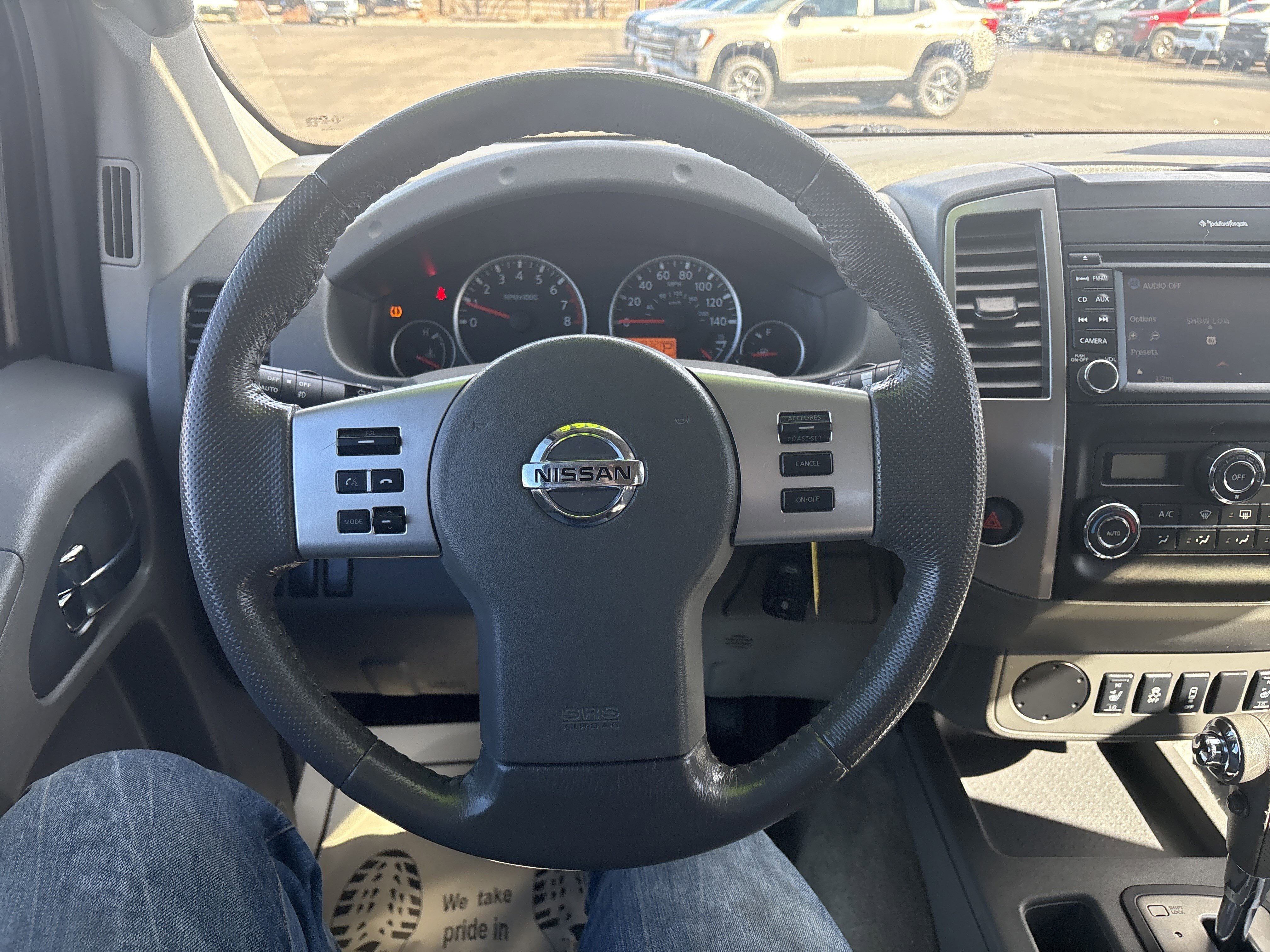 Used 2013 Nissan Frontier SL w/ Moonroof Pkg image 21