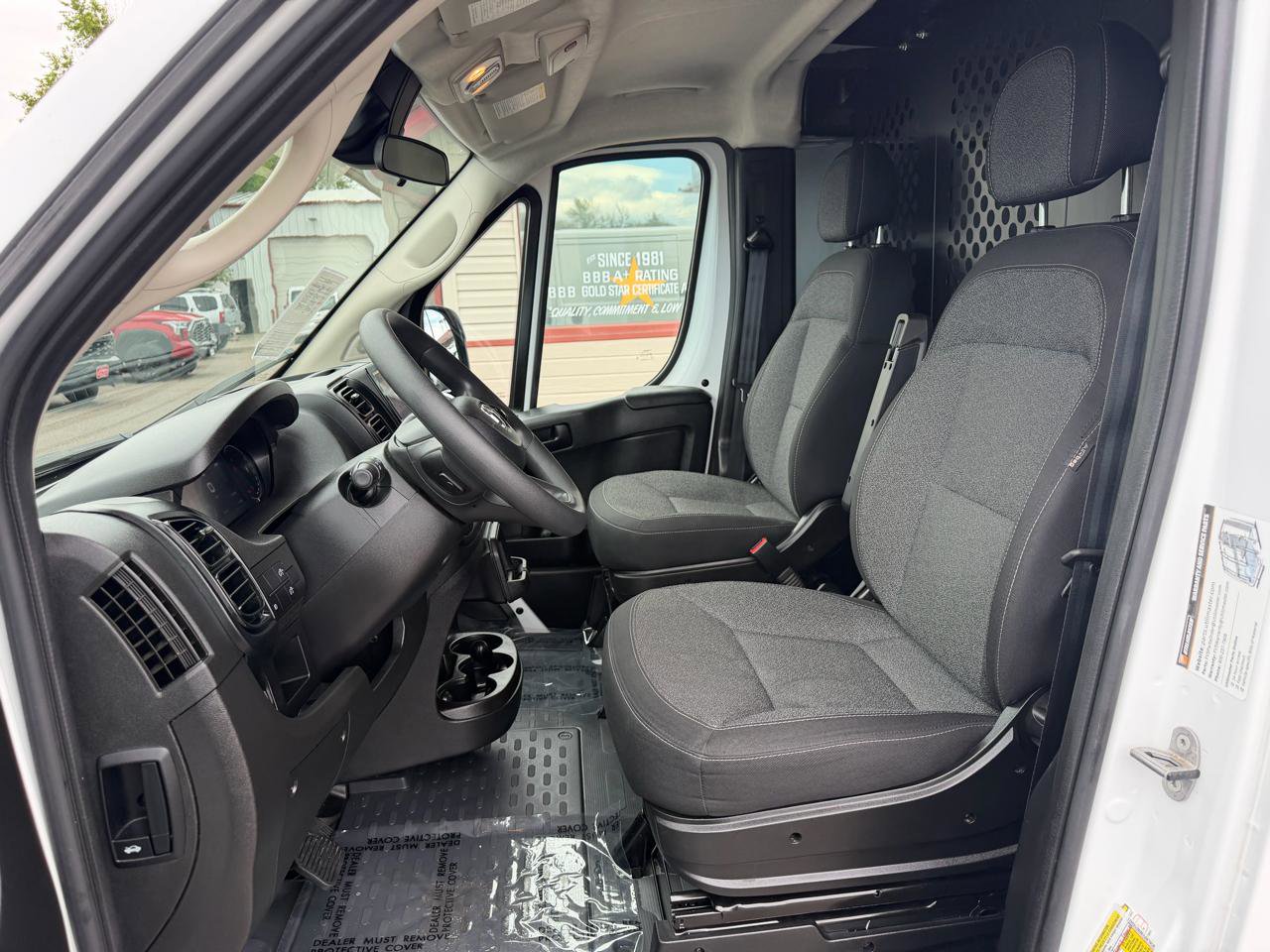 Used 2025 RAM ProMaster 2500 w/ U-Haul Equipment Group FWD image 11