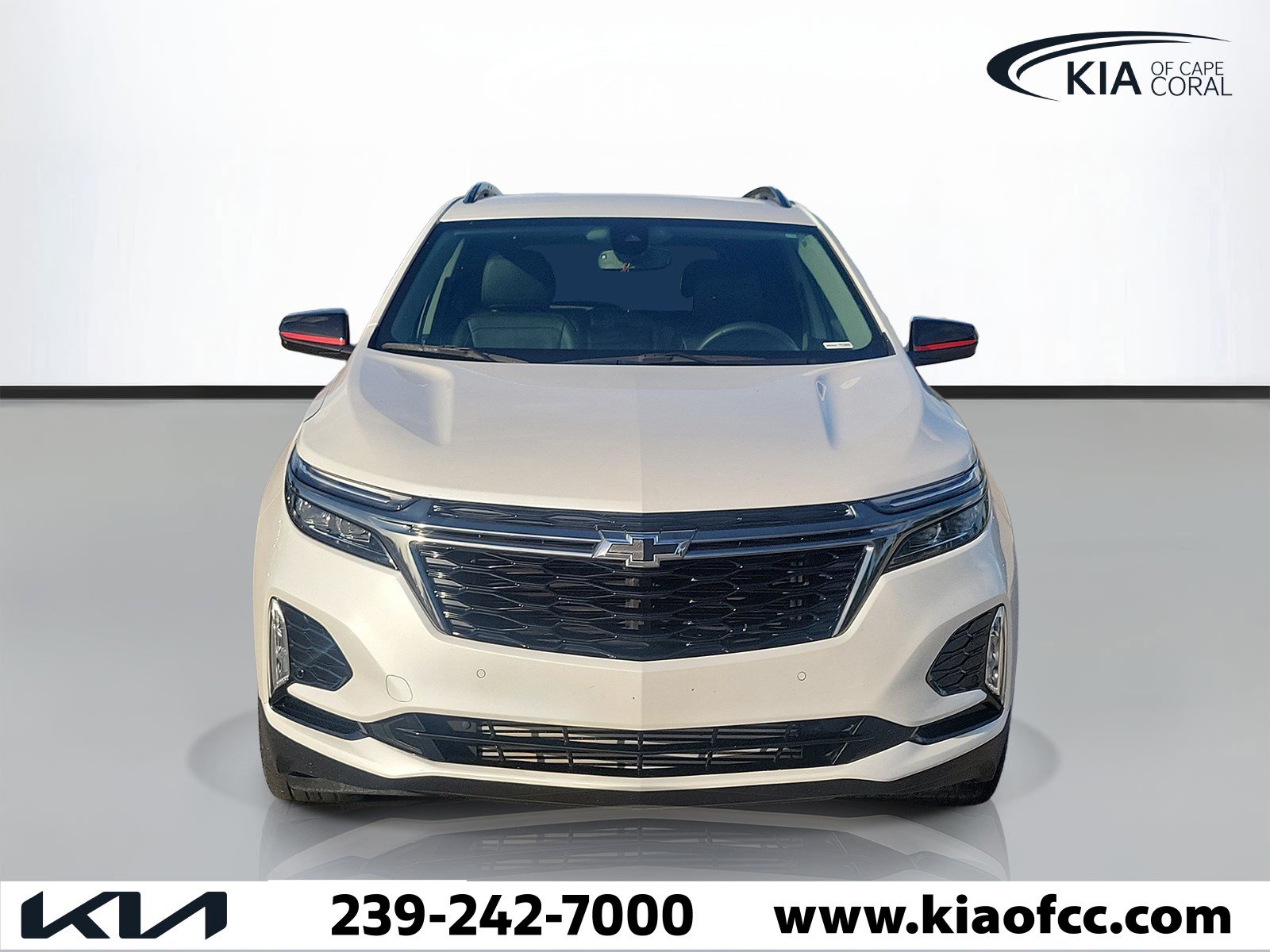 Used 2022 Chevrolet Equinox Premier w/ Redline Edition FWD image 2