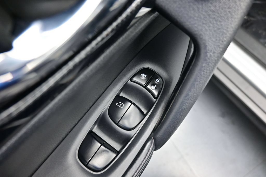 Used 2018 Nissan Rogue SL AWD/4WD image 19