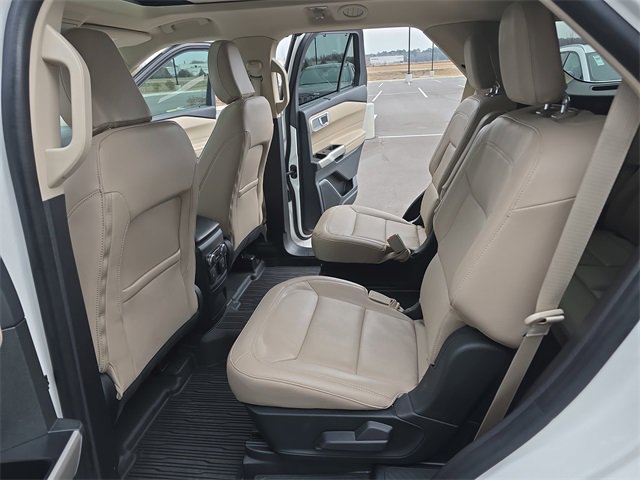 Used 2022 Ford Explorer Limited w/ Equipment Group 301A image 17