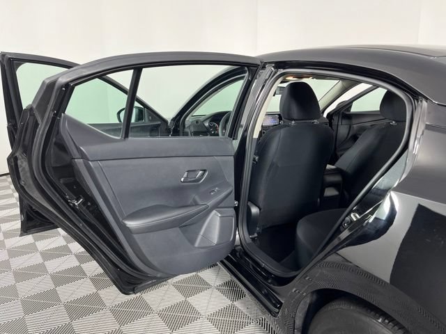Used 2024 Nissan Sentra S FWD image 39