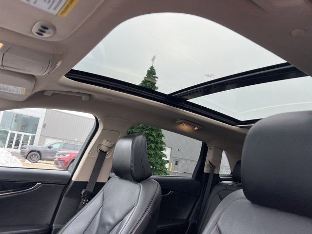 Used 2023 Lincoln Nautilus Reserve image 17