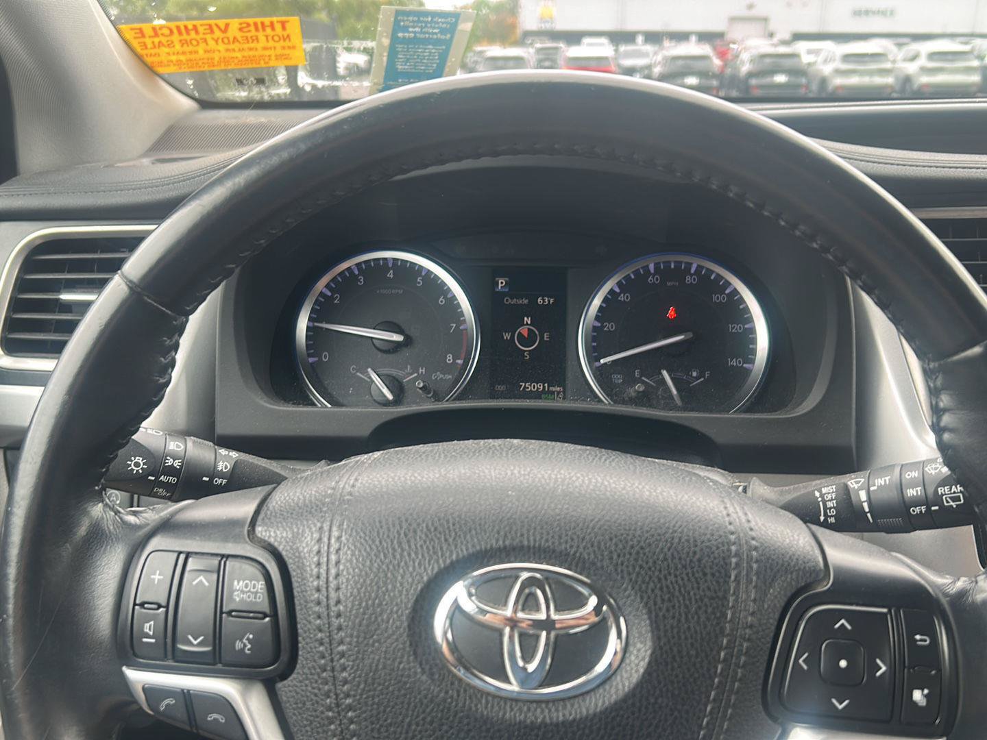 Used 2019 Toyota Highlander XLE AWD/4WD image 18