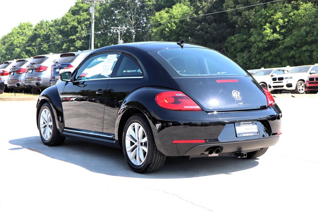 Used 2013 Volkswagen Beetle TDI FWD image 6