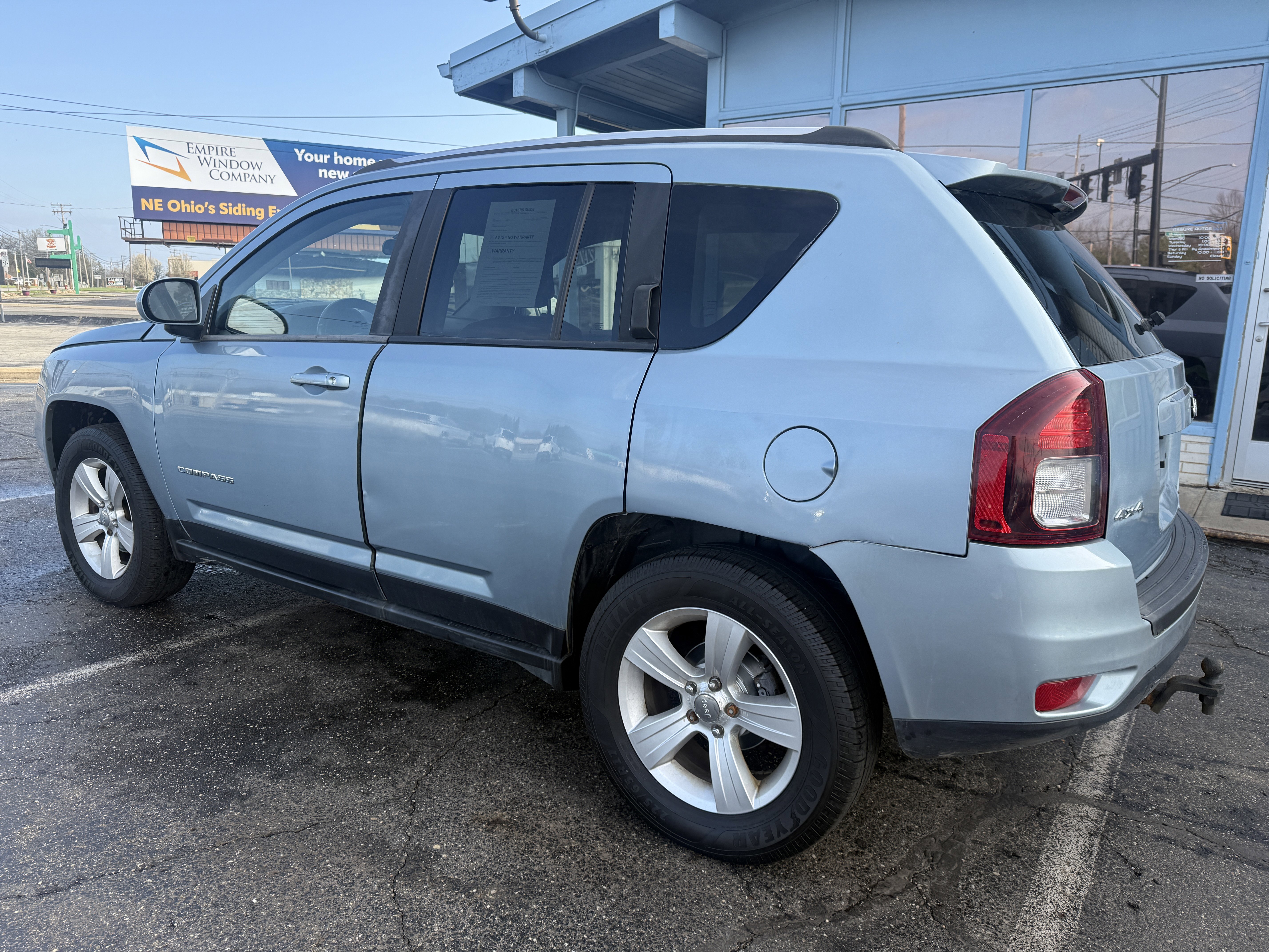 Used 2014 Jeep Compass Latitude image 3