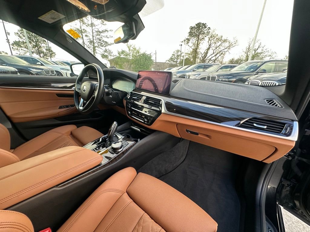 Used 2022 BMW 530i w/ Executive Package image 31