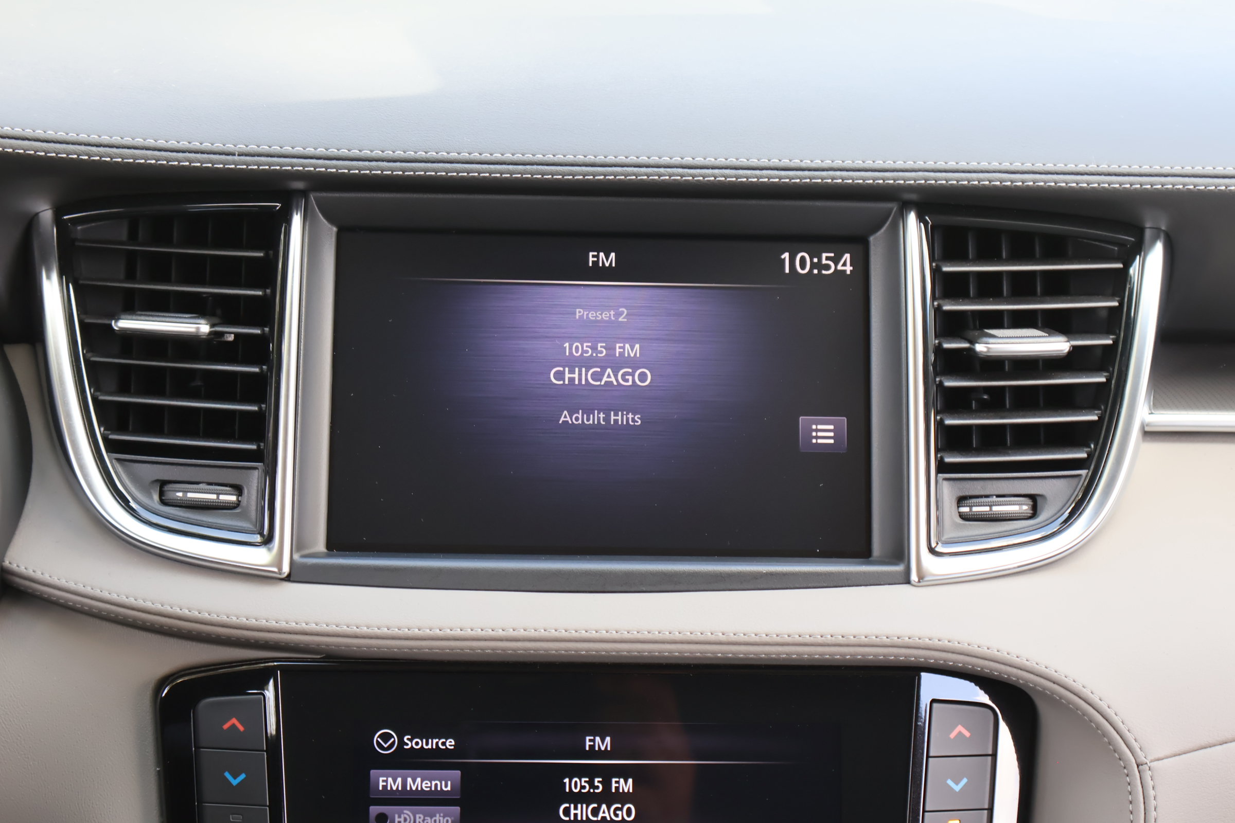 Certified 2023 INFINITI QX50 Luxe FWD image 3