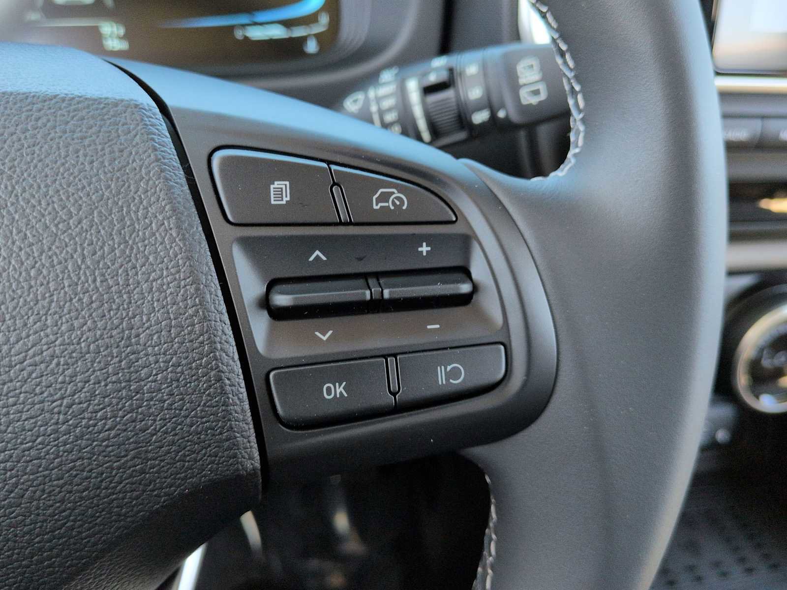 Certified 2026 Hyundai Venue SEL image 24