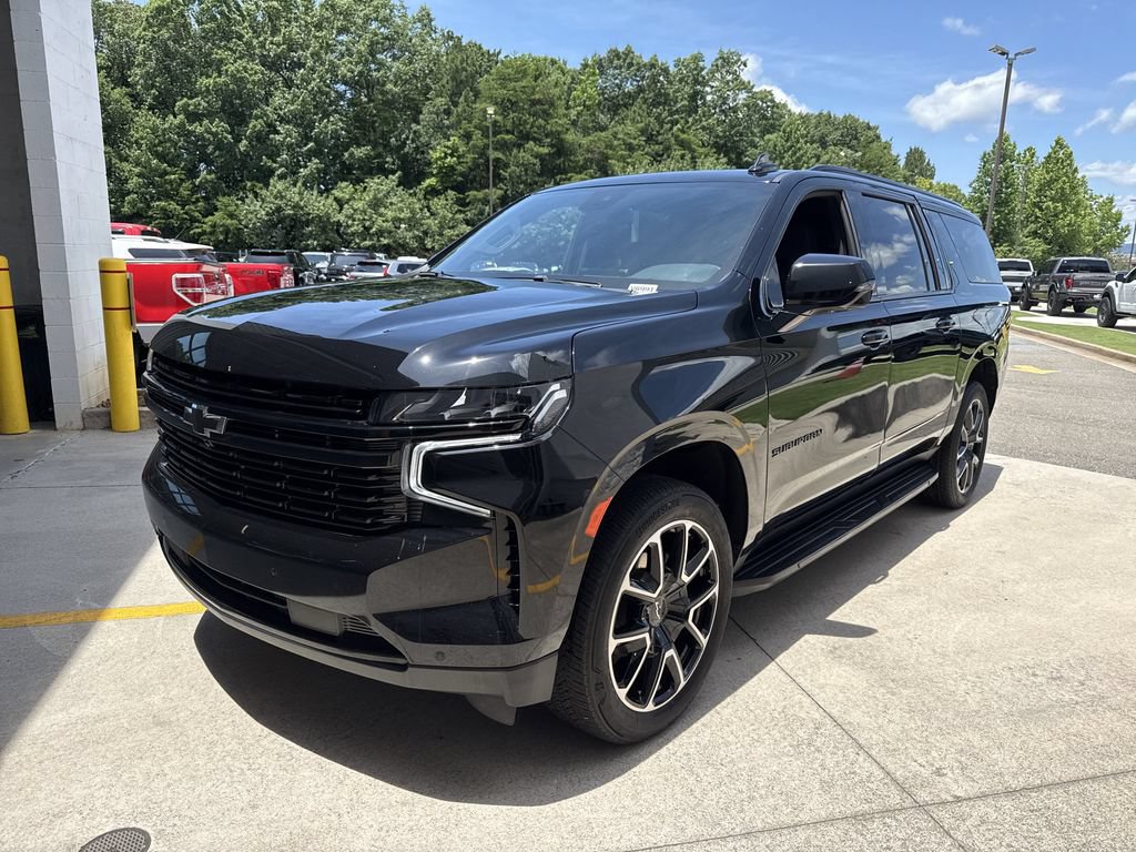 Used 2024 Chevrolet Suburban RST w/ Luxury Package AWD/4WD image 3