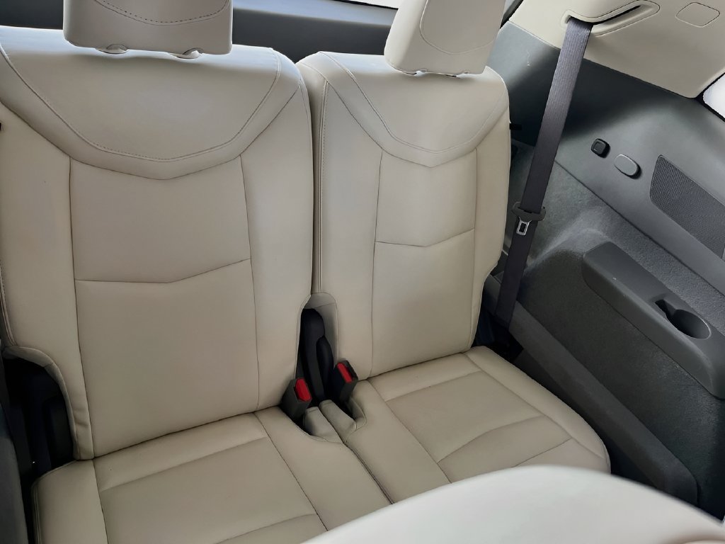 Used 2024 Cadillac XT6 Premium Luxury w/ Technology Package FWD image 29
