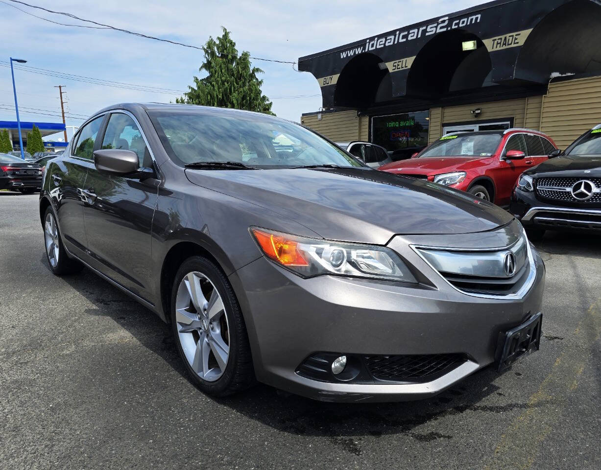 Used 2013 Acura ILX w/ Technology Package