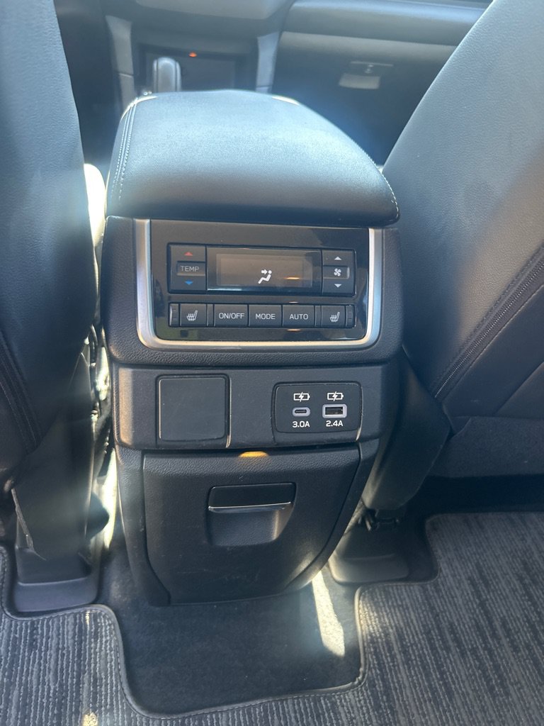 Used 2023 Subaru Ascent Limited AWD/4WD image 18