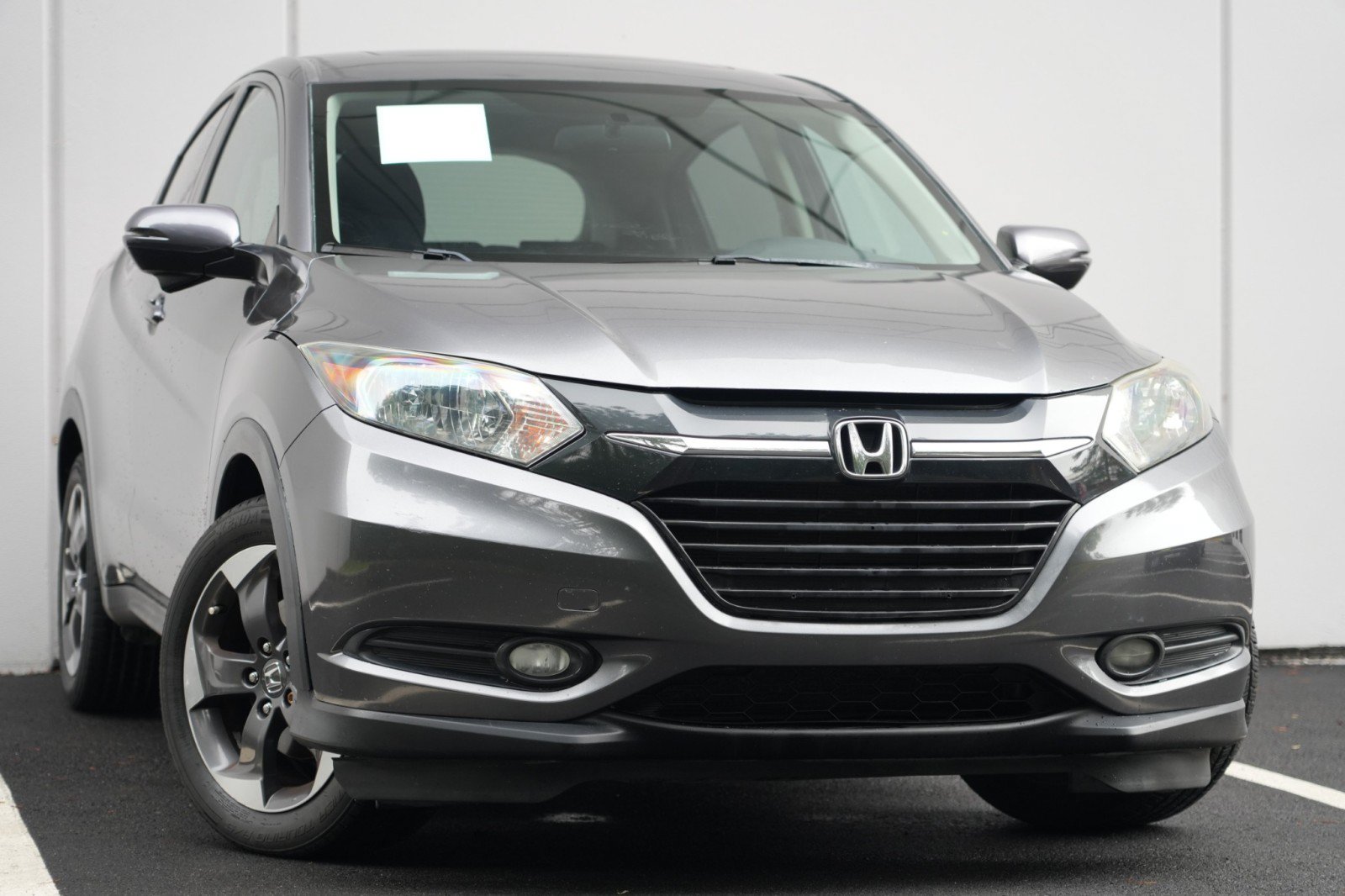 Used 2018 Honda HR-V EX image 2