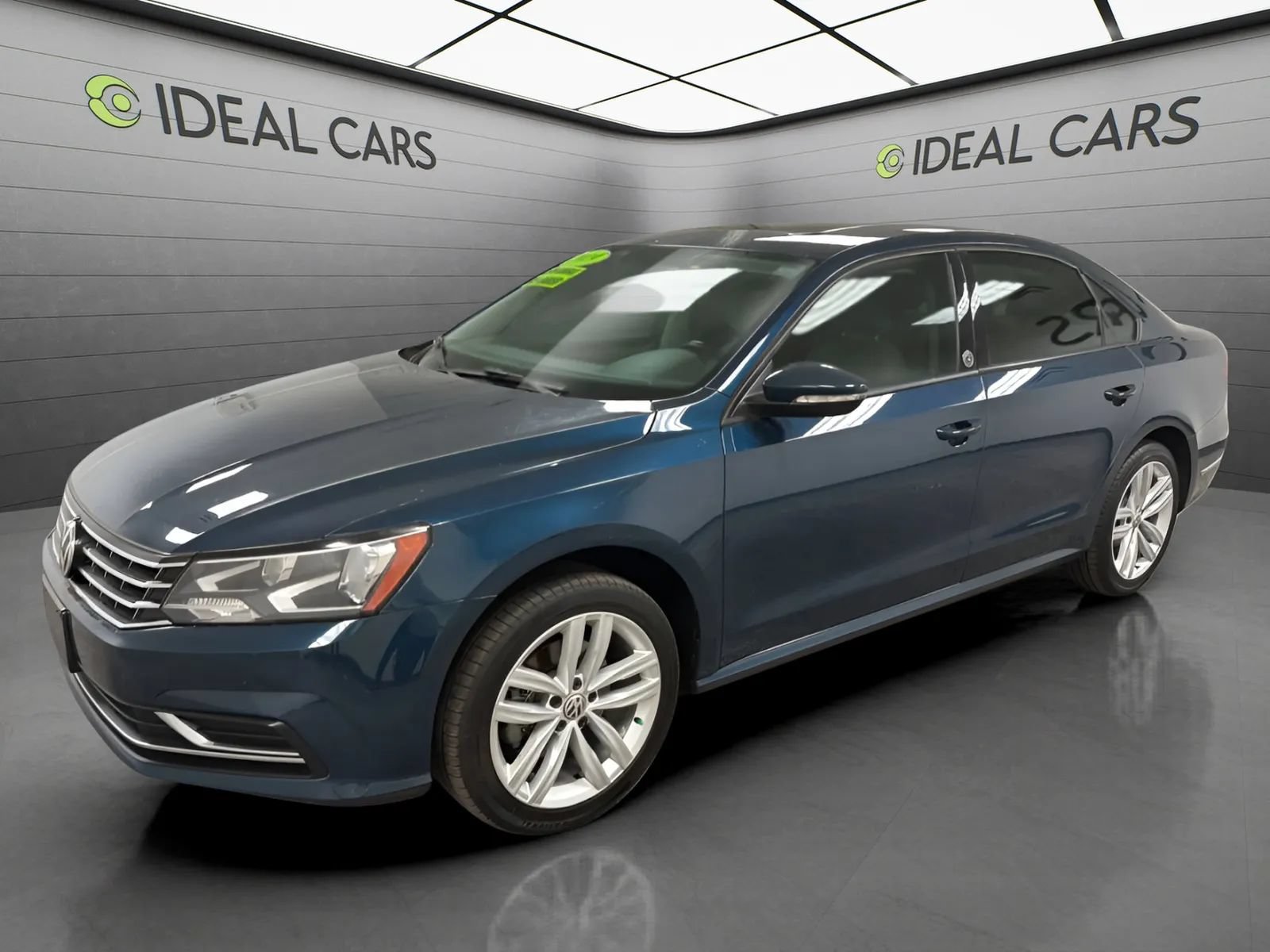 Used 2019 Volkswagen Passat 2.0T Wolfsburg FWD image 1