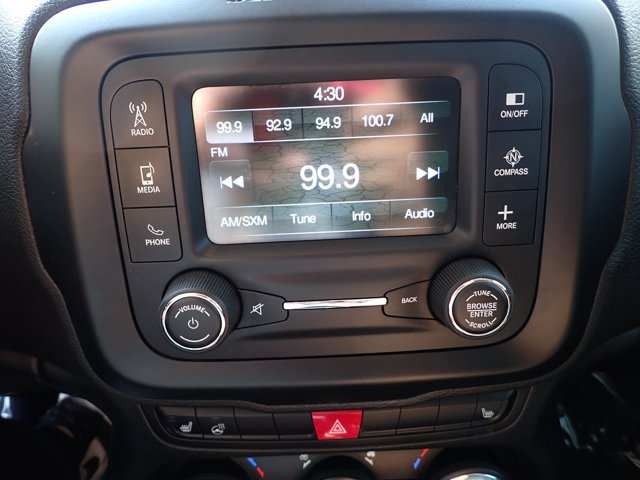 Used 2015 Jeep Renegade Limited w/ Trailer Tow Group AWD/4WD image 23