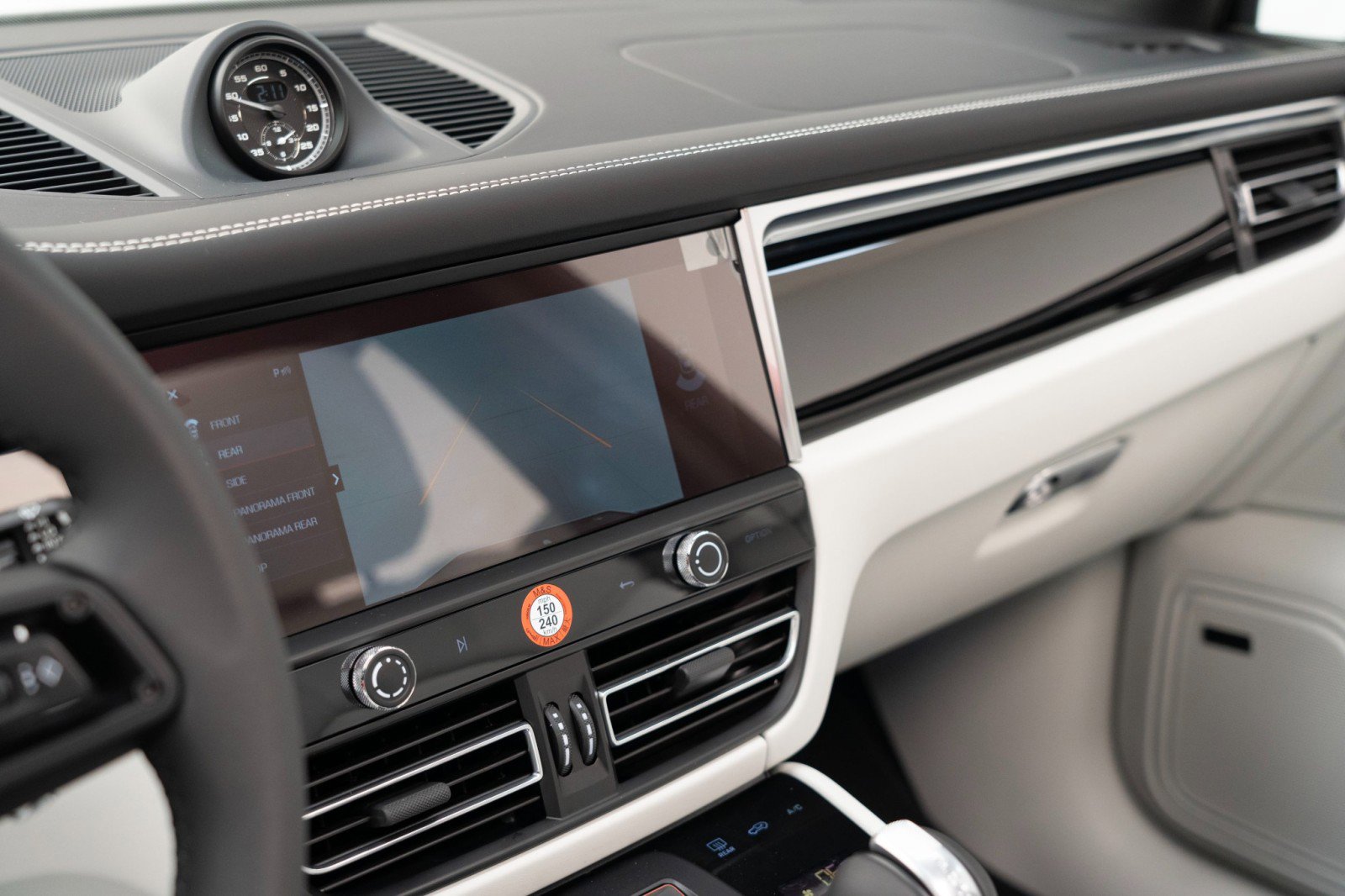 New 2025 Porsche Macan S image 26