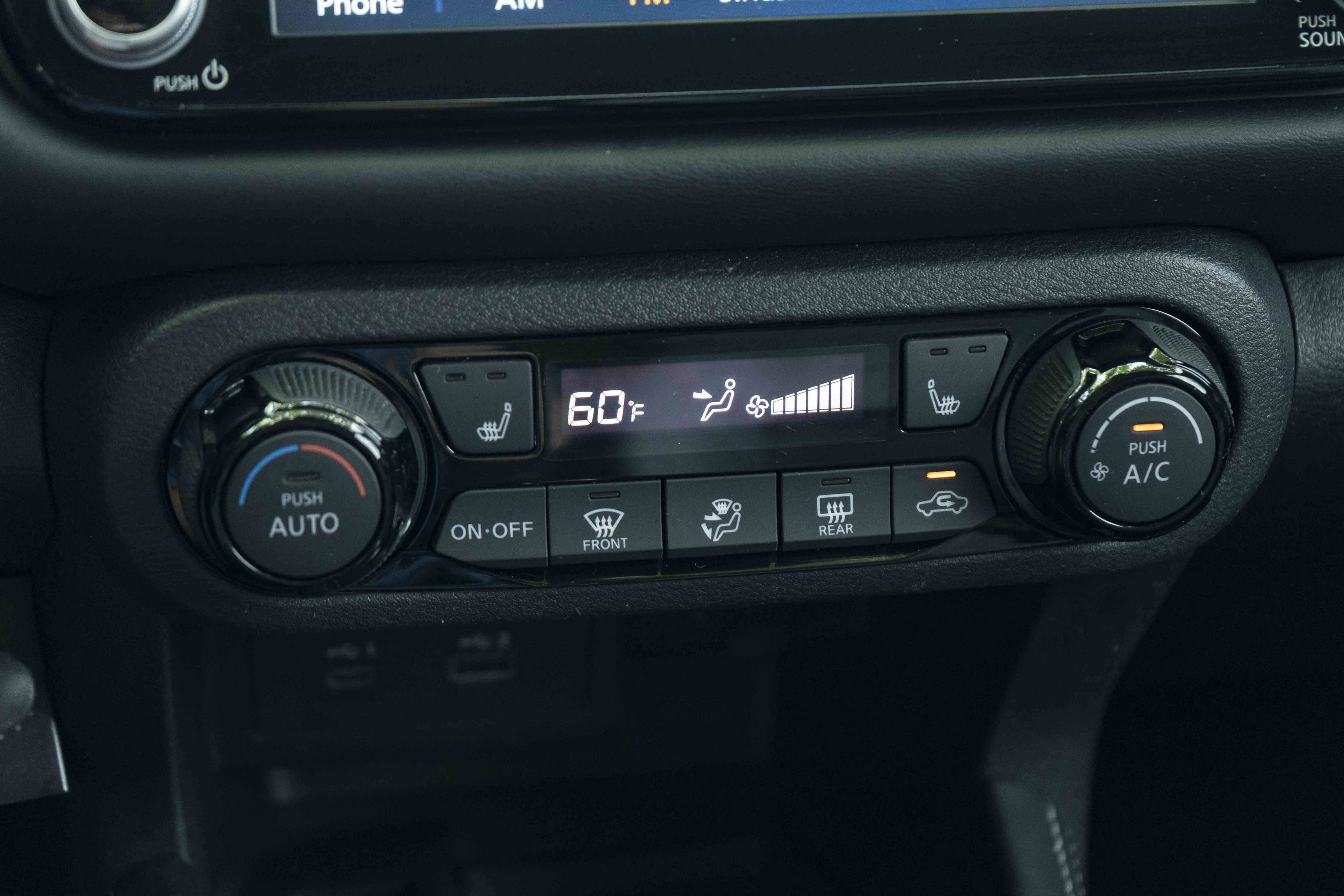 Used 2023 Nissan Kicks SR w/ SR Premium Package FWD image 31