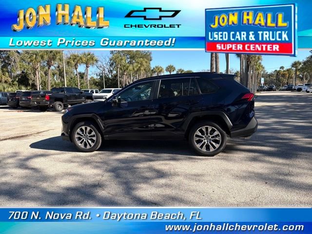 Used 2021 Toyota RAV4 XLE Premium image 6