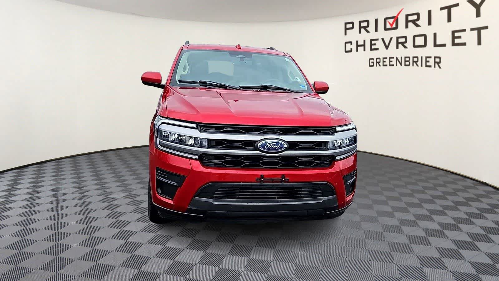 Used 2022 Ford Expedition XLT RWD image 3