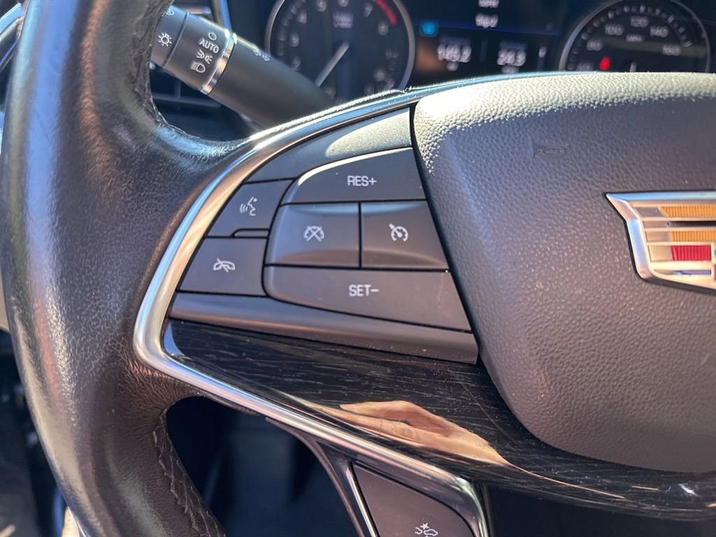 Used 2020 Cadillac XT5 Premium Luxury image 8