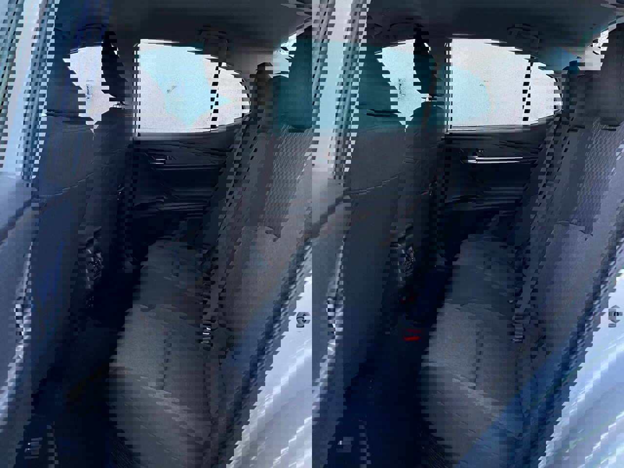 Used 2025 Toyota Camry LE image 11