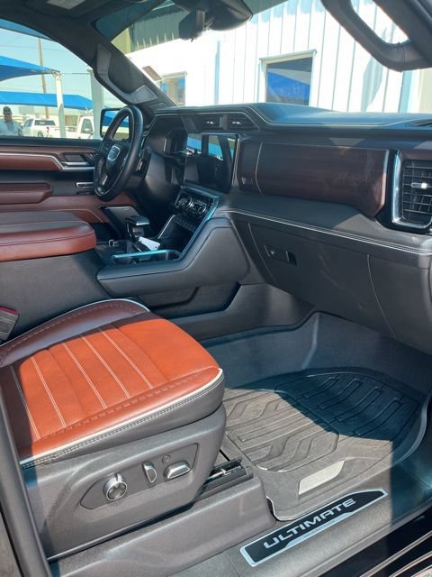 Used 2024 GMC Sierra 1500 Denali Ultimate AWD/4WD image 11
