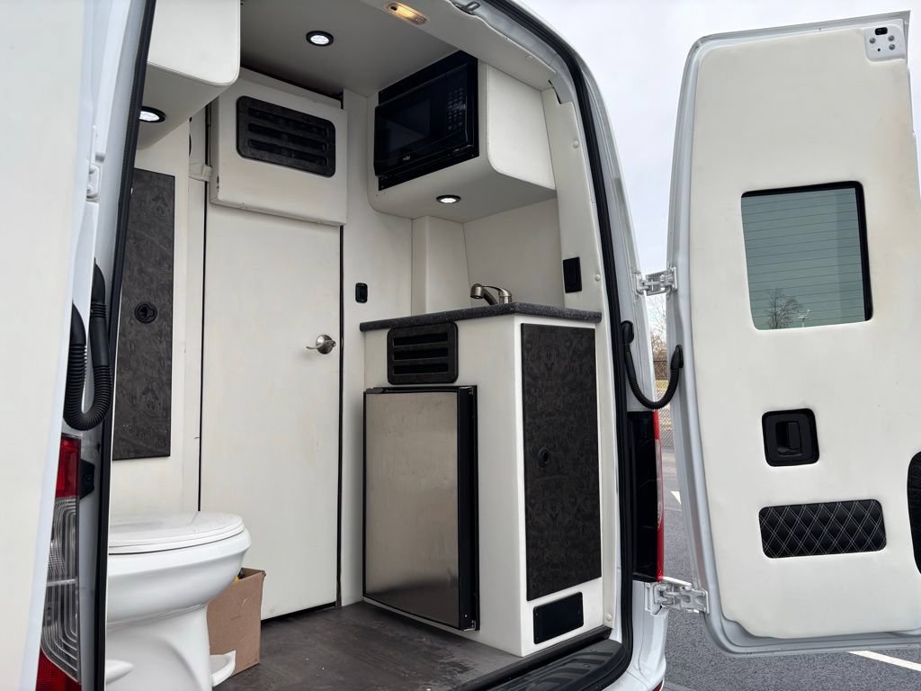 Used 2019 Mercedes-Benz Sprinter 170 w/ Driver Convenience Package image 13