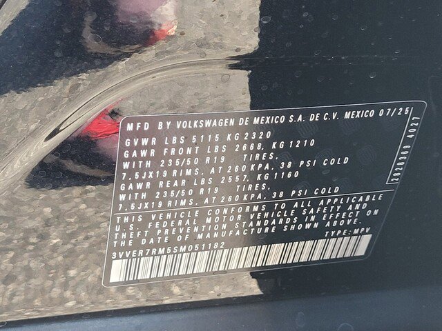 New 2025 Volkswagen Tiguan SE image 22