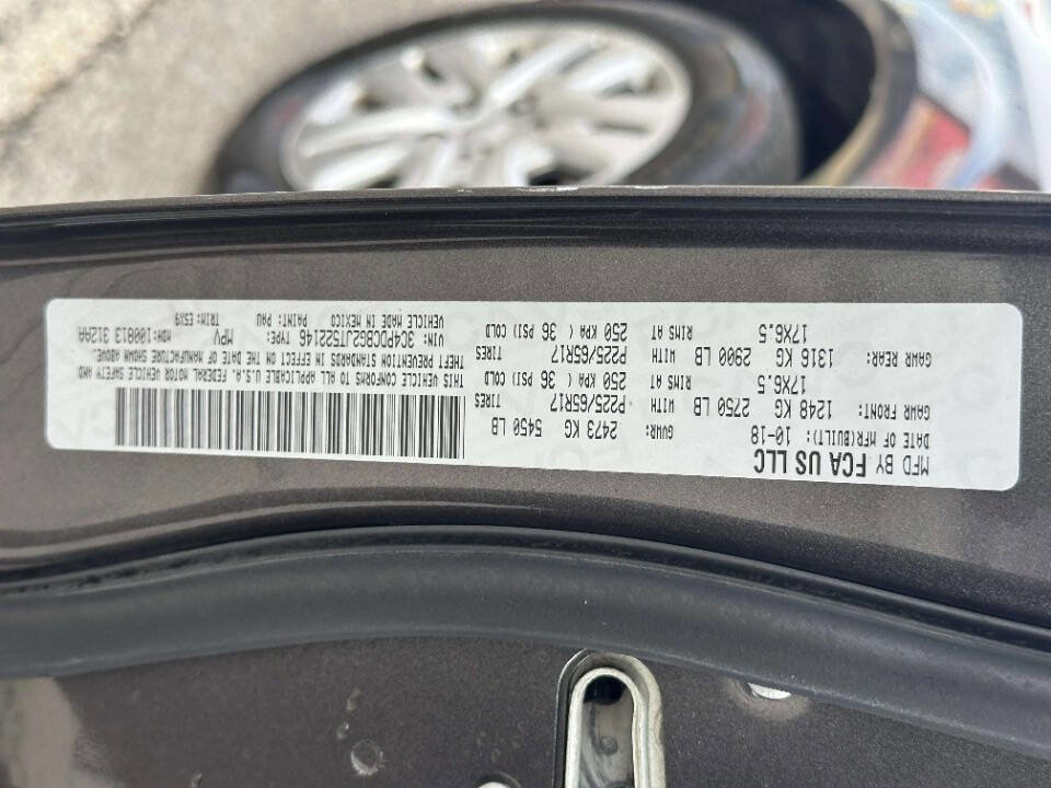 Used 2018 Dodge Journey SXT image 24