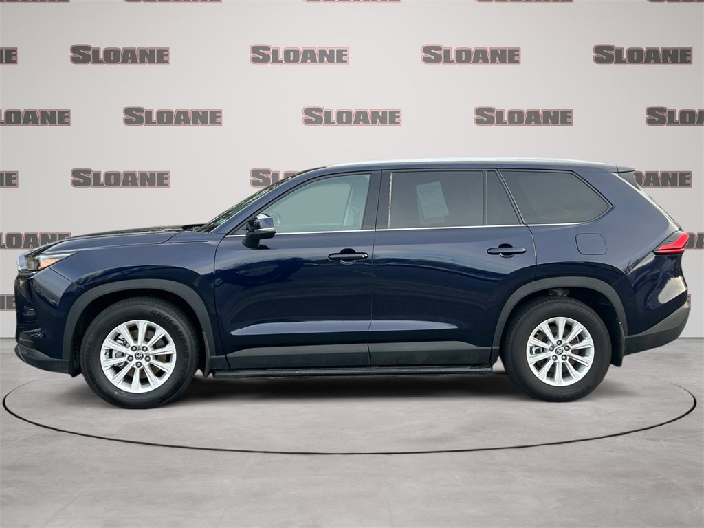Used 2024 Toyota Grand Highlander XLE image 2
