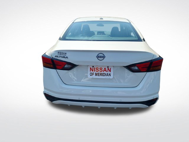 Used 2025 Nissan Altima 2.5 SV FWD image 4