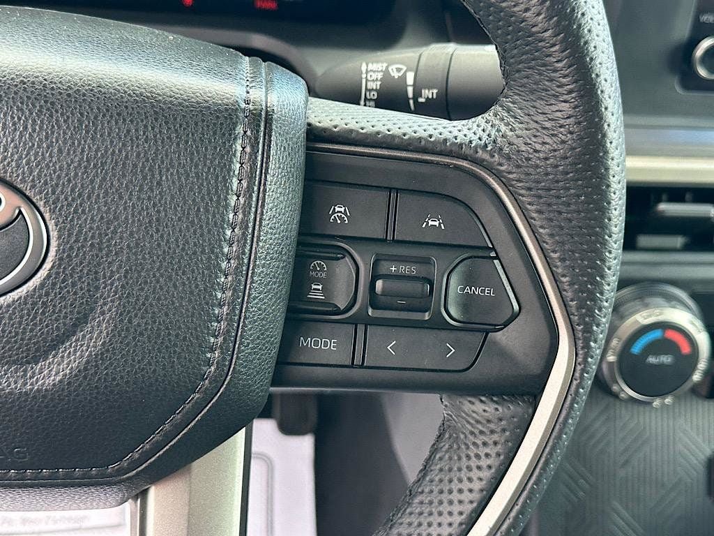 Certified 2024 Toyota Tacoma TRD Off-Road AWD/4WD image 21